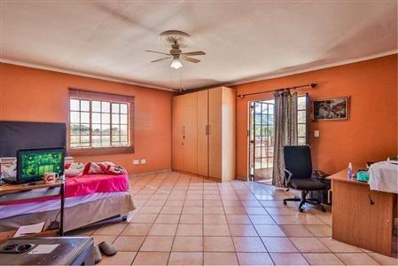 3 Bedroom Property for Sale in Glen Austin Gauteng