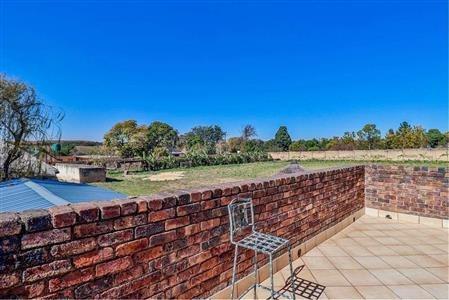 3 Bedroom Property for Sale in Glen Austin Gauteng