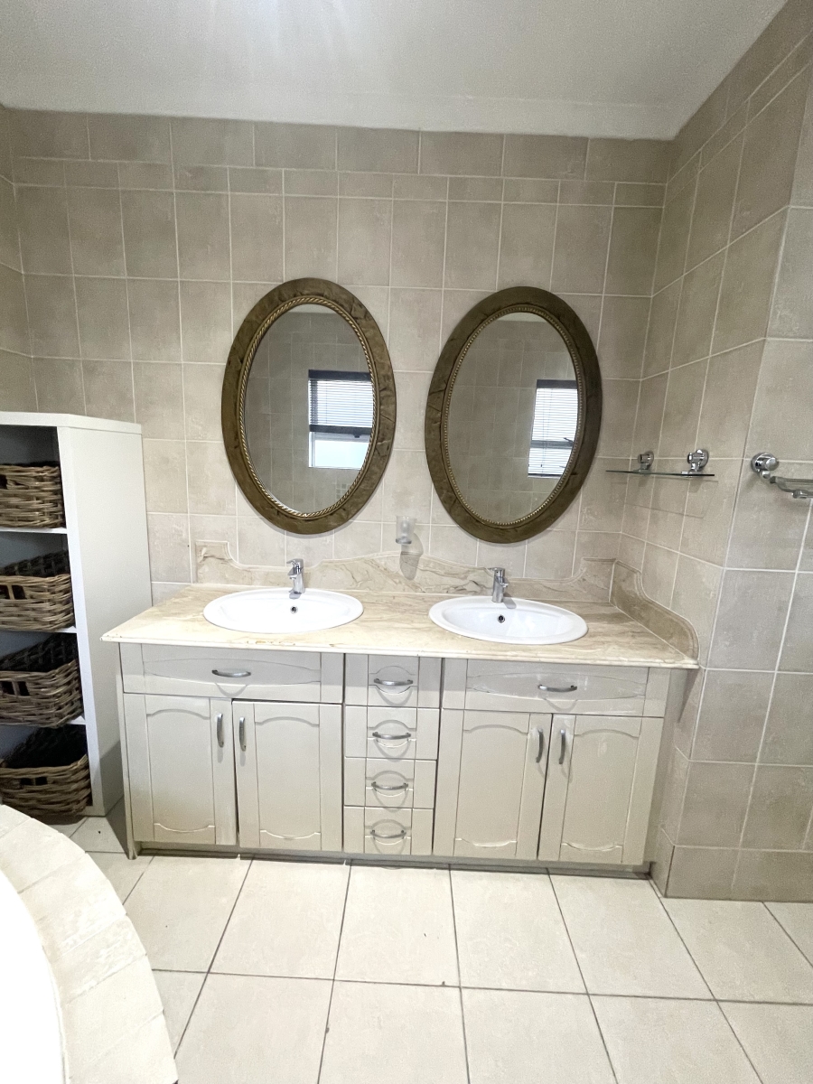 4 Bedroom Property for Sale in Sandown Gauteng
