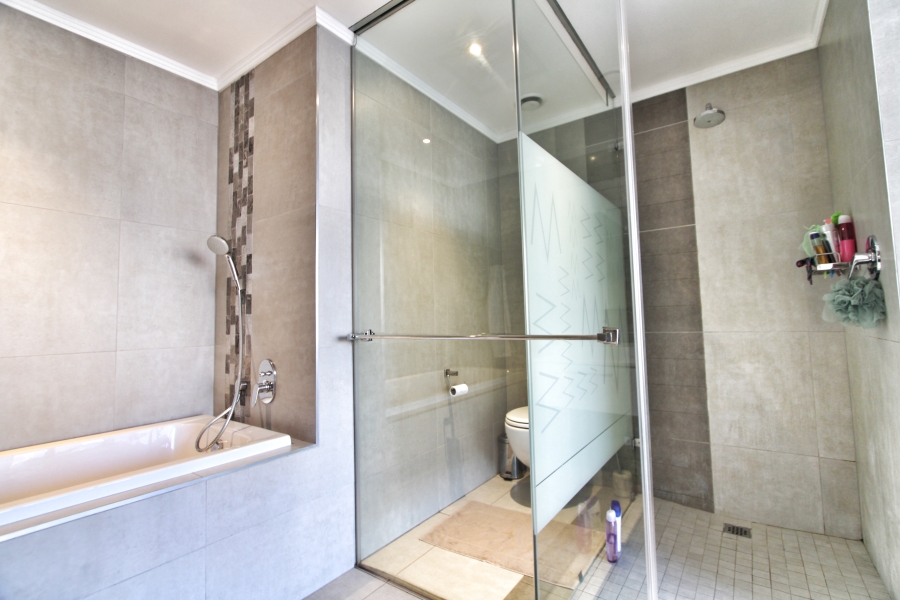 2 Bedroom Property for Sale in Morningside Gauteng