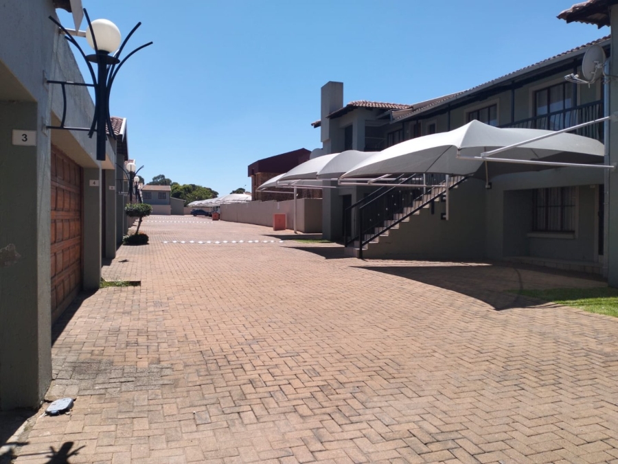 2 Bedroom Property for Sale in Greenhills Gauteng