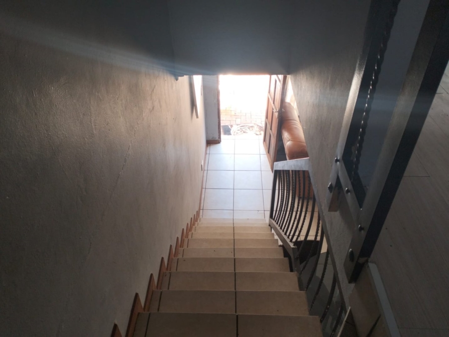 2 Bedroom Property for Sale in Greenhills Gauteng