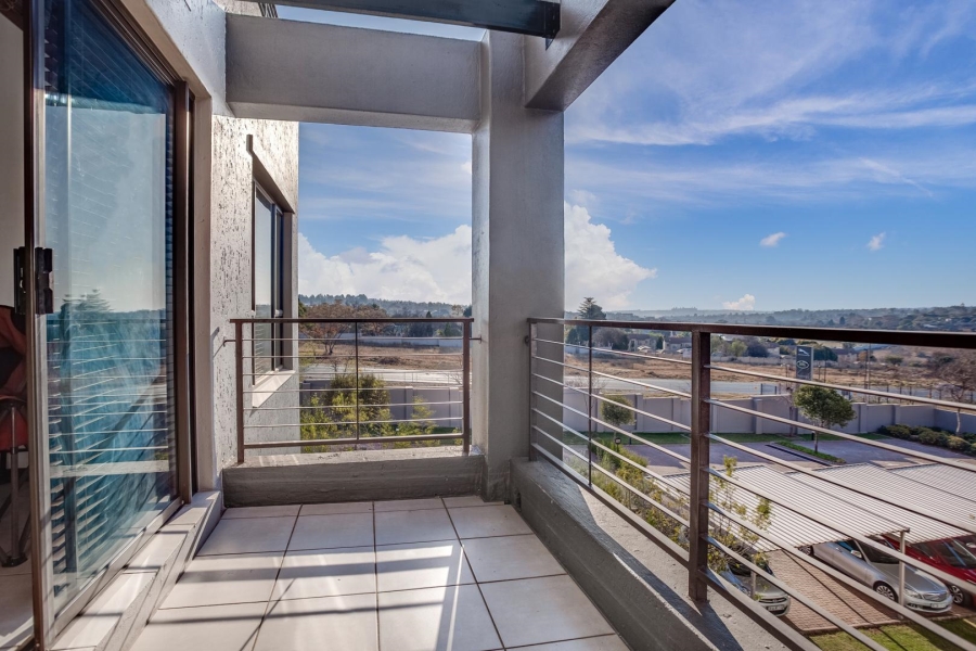 1 Bedroom Property for Sale in Lonehill Gauteng