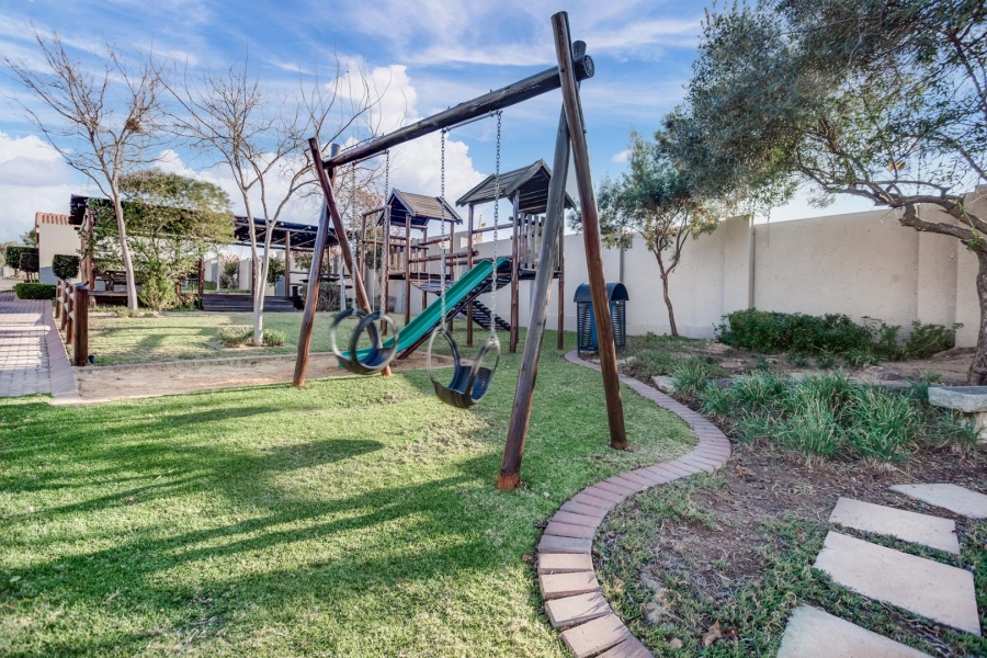 1 Bedroom Property for Sale in Lonehill Gauteng