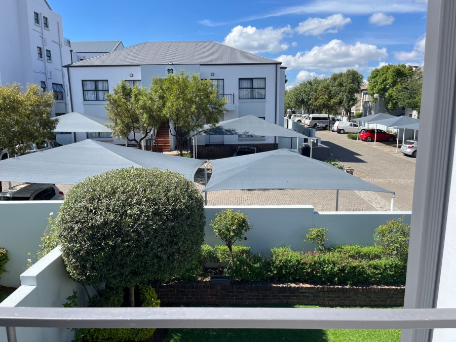 1 Bedroom Property for Sale in Greenstone Ridge Gauteng