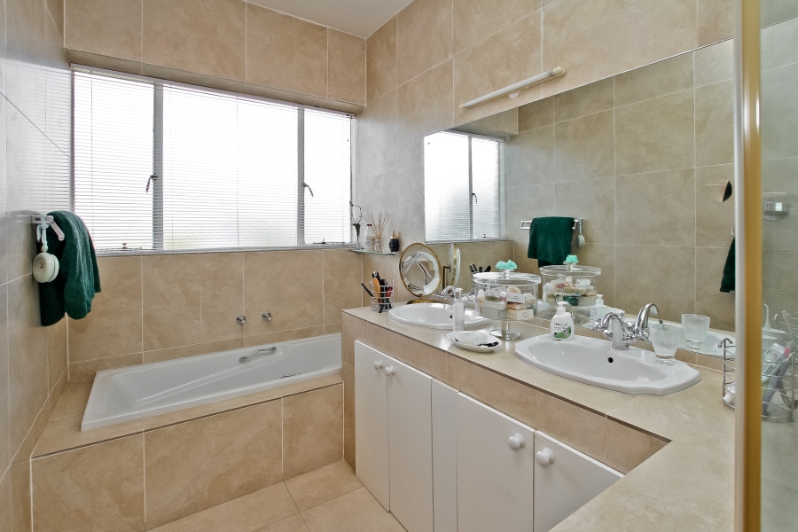 3 Bedroom Property for Sale in Hyde Park Gauteng