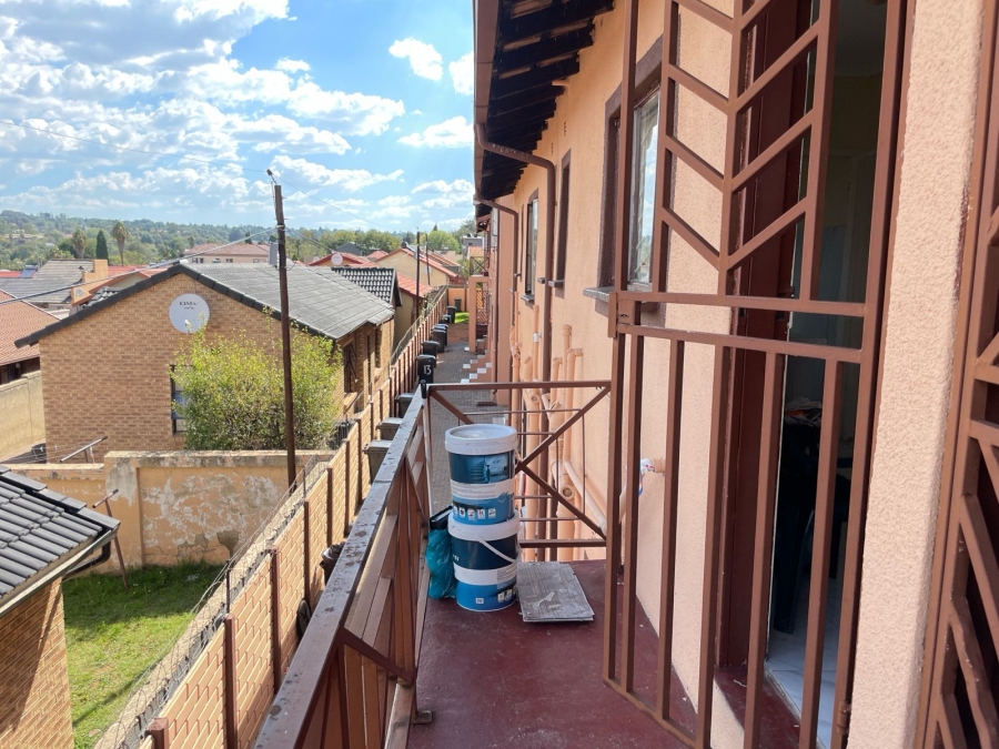 1 Bedroom Property for Sale in Bramley View Gauteng