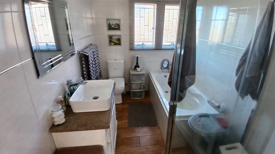 3 Bedroom Property for Sale in Waldrift Gauteng