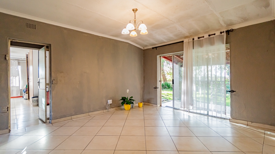To Let 3 Bedroom Property for Rent in Knoppieslaagte Gauteng