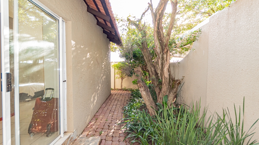 To Let 3 Bedroom Property for Rent in Knoppieslaagte Gauteng