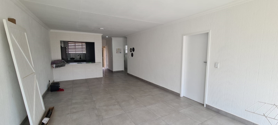 2 Bedroom Property for Sale in South Crest Gauteng