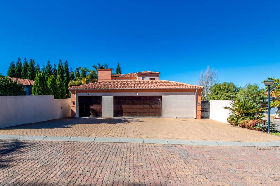 4 Bedroom Property for Sale in Willaway Gauteng