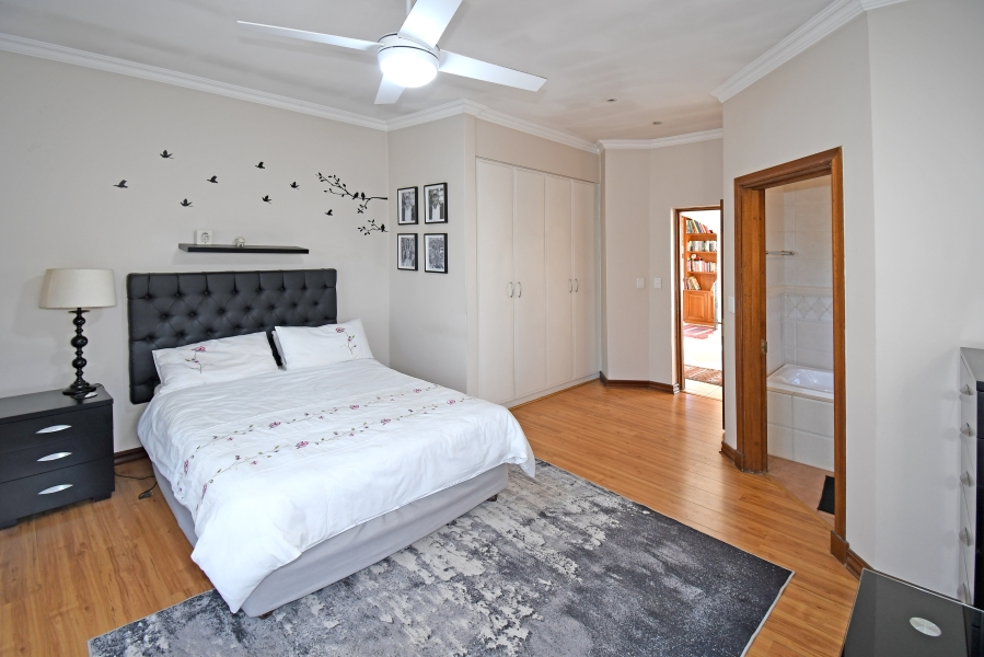 3 Bedroom Property for Sale in Bedfordview Gauteng