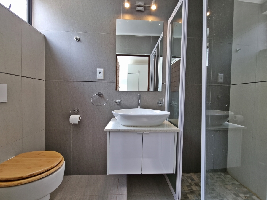 To Let 4 Bedroom Property for Rent in Midstream Ridge Gauteng