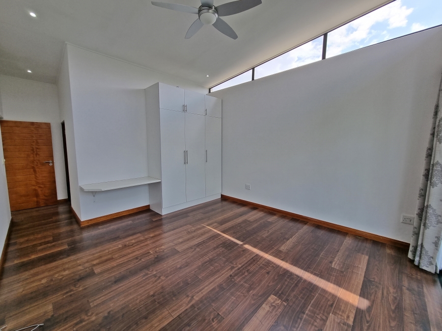 To Let 4 Bedroom Property for Rent in Midstream Ridge Gauteng