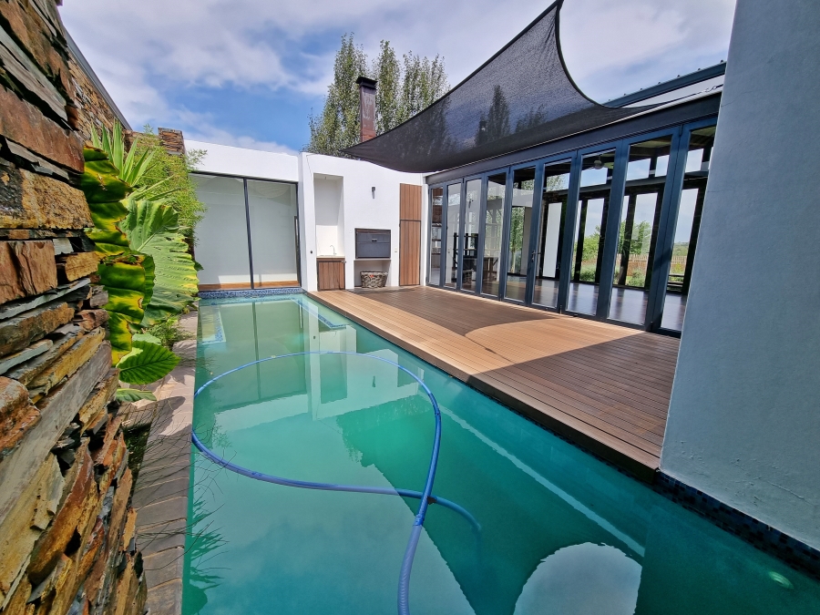 To Let 4 Bedroom Property for Rent in Midstream Ridge Gauteng