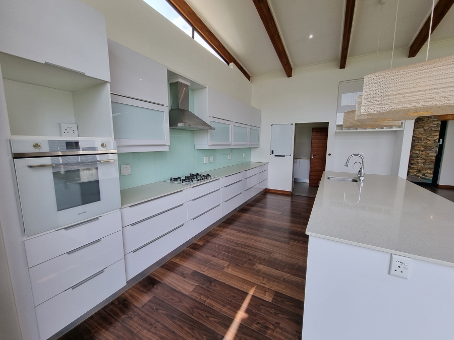 To Let 4 Bedroom Property for Rent in Midstream Ridge Gauteng