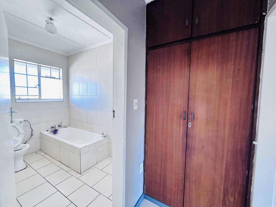 2 Bedroom Property for Sale in Germiston South Gauteng