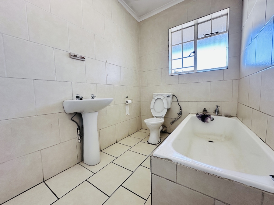 2 Bedroom Property for Sale in Germiston South Gauteng