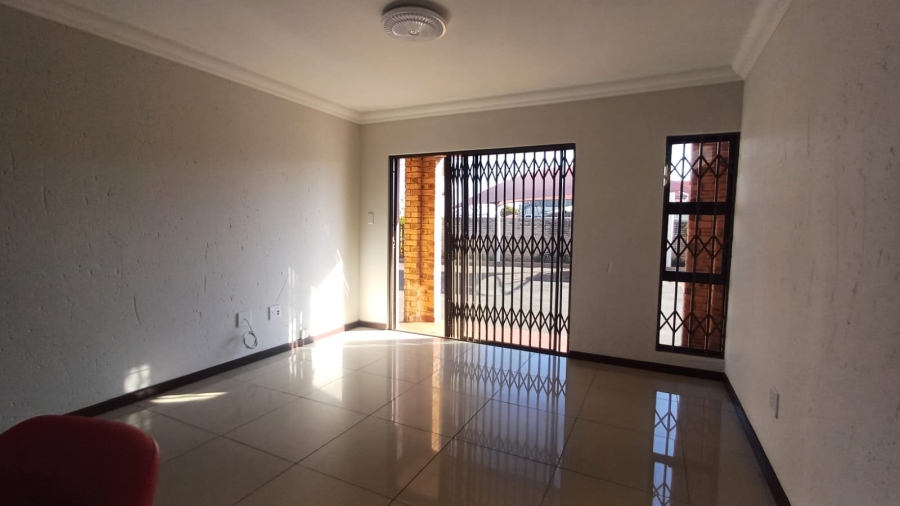 To Let 3 Bedroom Property for Rent in Brackendowns Gauteng