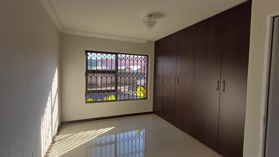To Let 3 Bedroom Property for Rent in Brackendowns Gauteng
