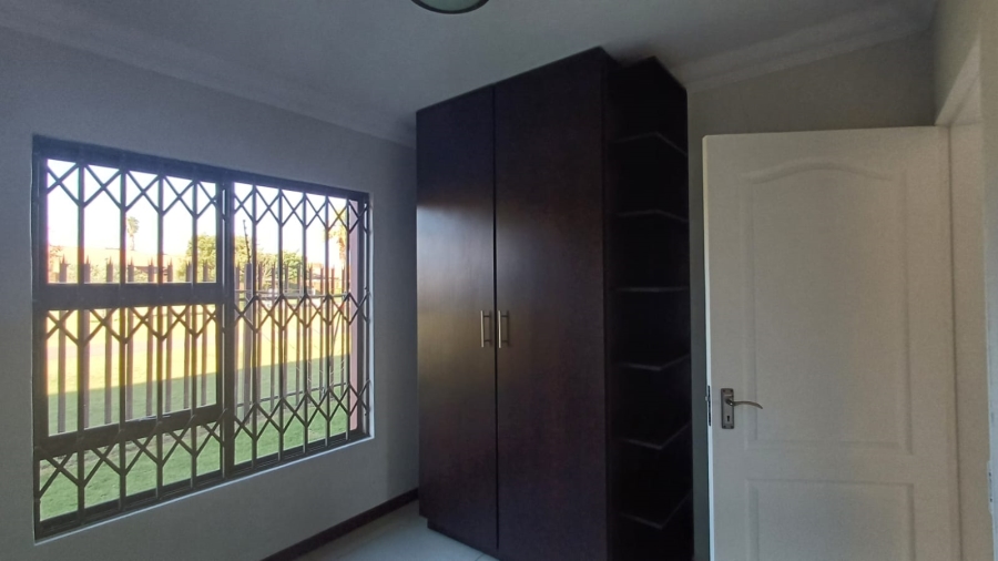 To Let 3 Bedroom Property for Rent in Brackendowns Gauteng