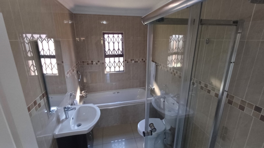 To Let 3 Bedroom Property for Rent in Brackendowns Gauteng