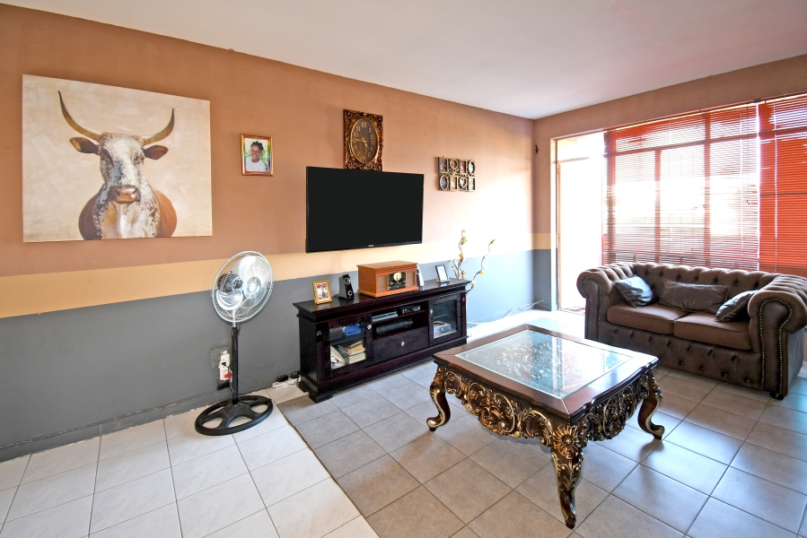 2 Bedroom Property for Sale in Kew Gauteng