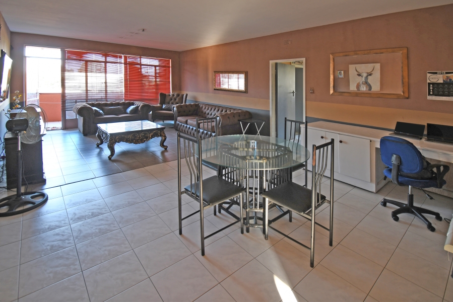 2 Bedroom Property for Sale in Kew Gauteng