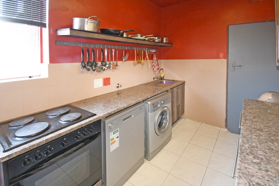 2 Bedroom Property for Sale in Kew Gauteng