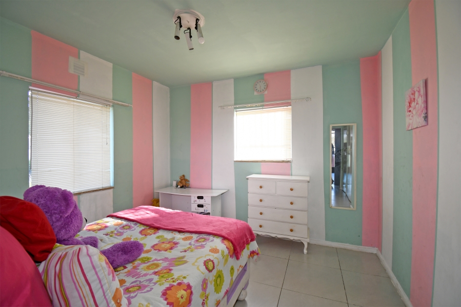 2 Bedroom Property for Sale in Kew Gauteng
