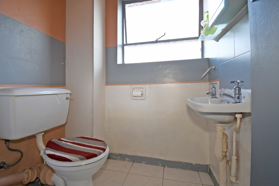 2 Bedroom Property for Sale in Kew Gauteng