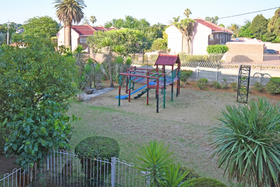 2 Bedroom Property for Sale in Kew Gauteng