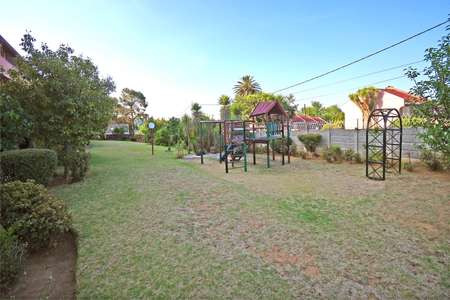 2 Bedroom Property for Sale in Kew Gauteng