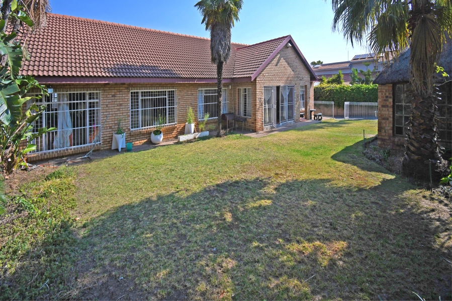 4 Bedroom Property for Sale in Sunninghill Gauteng