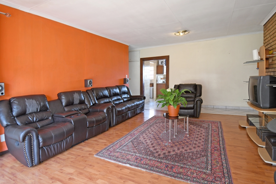 4 Bedroom Property for Sale in Sunninghill Gauteng