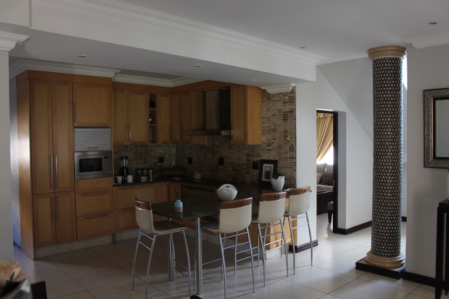 5 Bedroom Property for Sale in Helderwyk Gauteng
