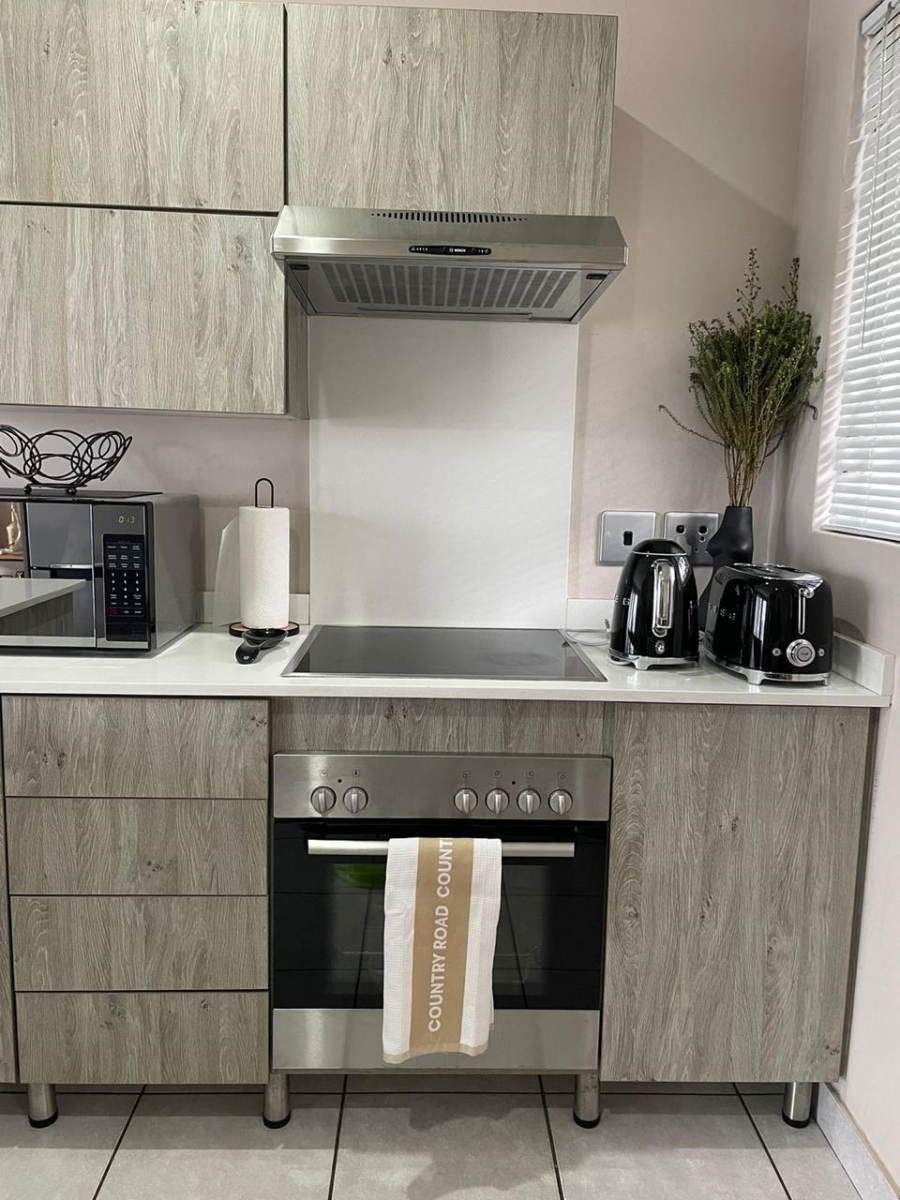 1 Bedroom Property for Sale in Linden Gauteng