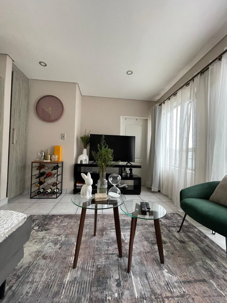 1 Bedroom Property for Sale in Linden Gauteng