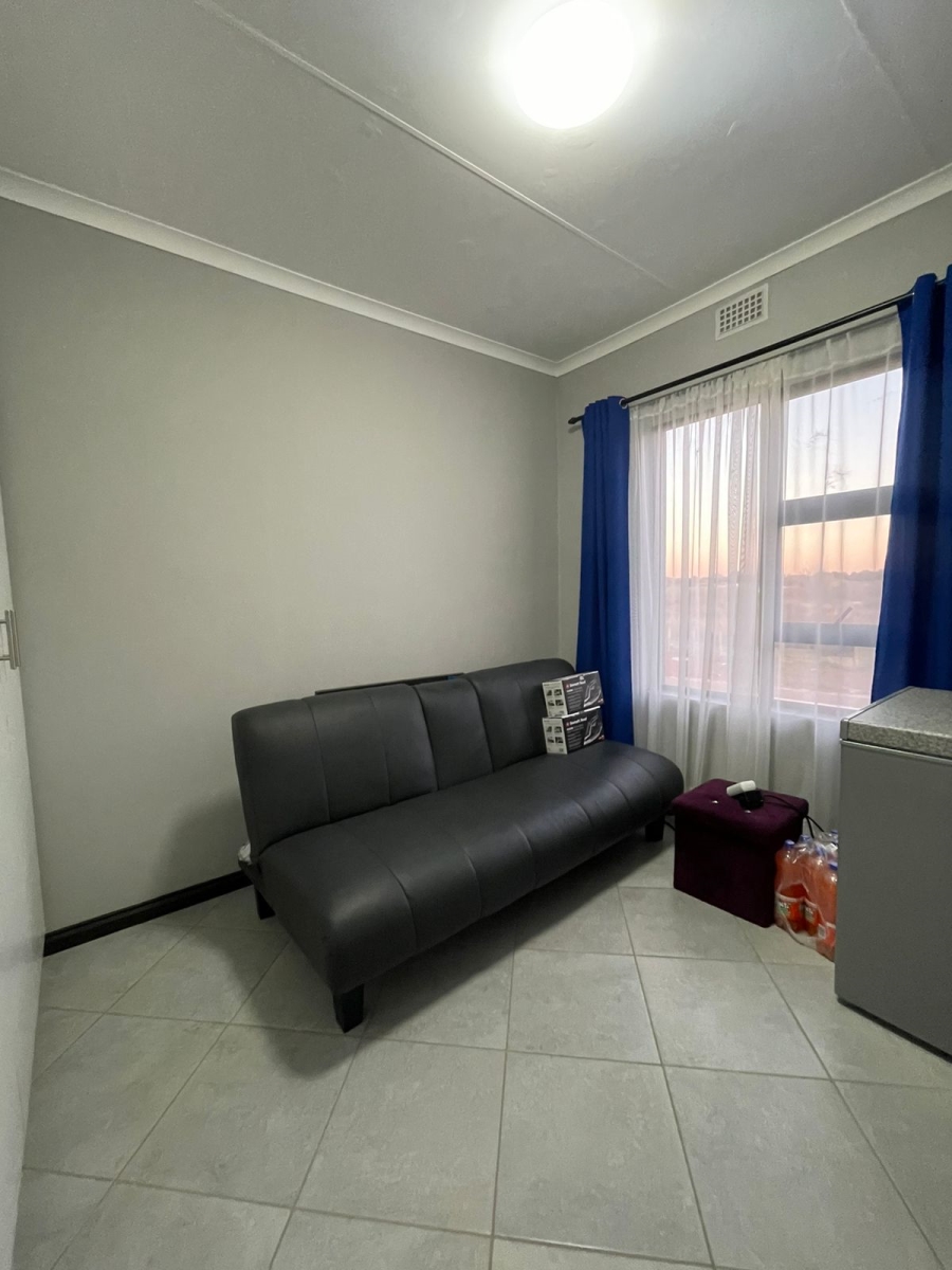 To Let 3 Bedroom Property for Rent in Norton Home Estate AH Gauteng