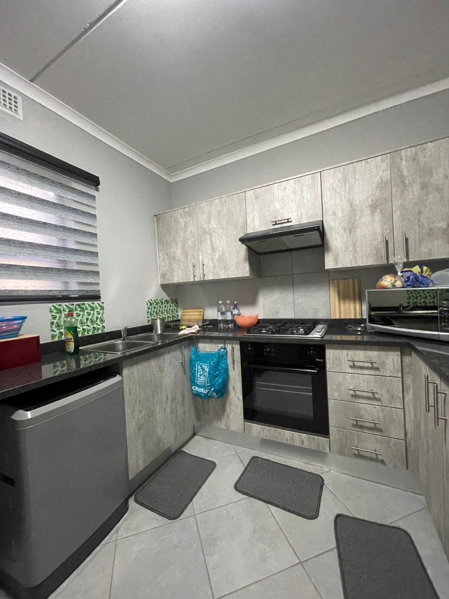 To Let 3 Bedroom Property for Rent in Norton Home Estate AH Gauteng