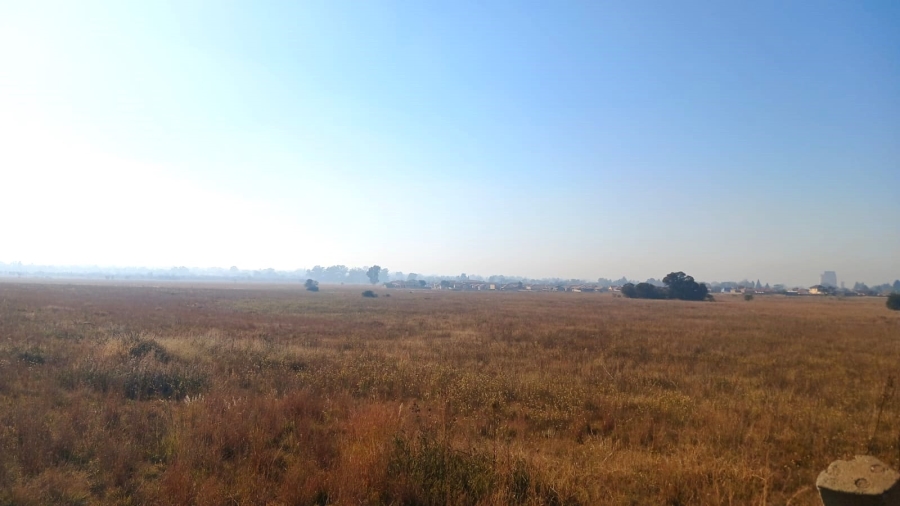 0 Bedroom Property for Sale in Unitas Park Gauteng