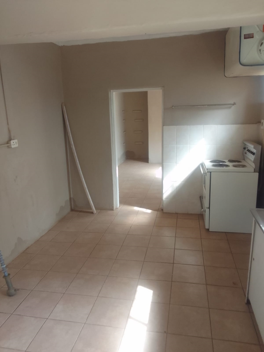 To Let 3 Bedroom Property for Rent in Kleinzonderhout AH Gauteng