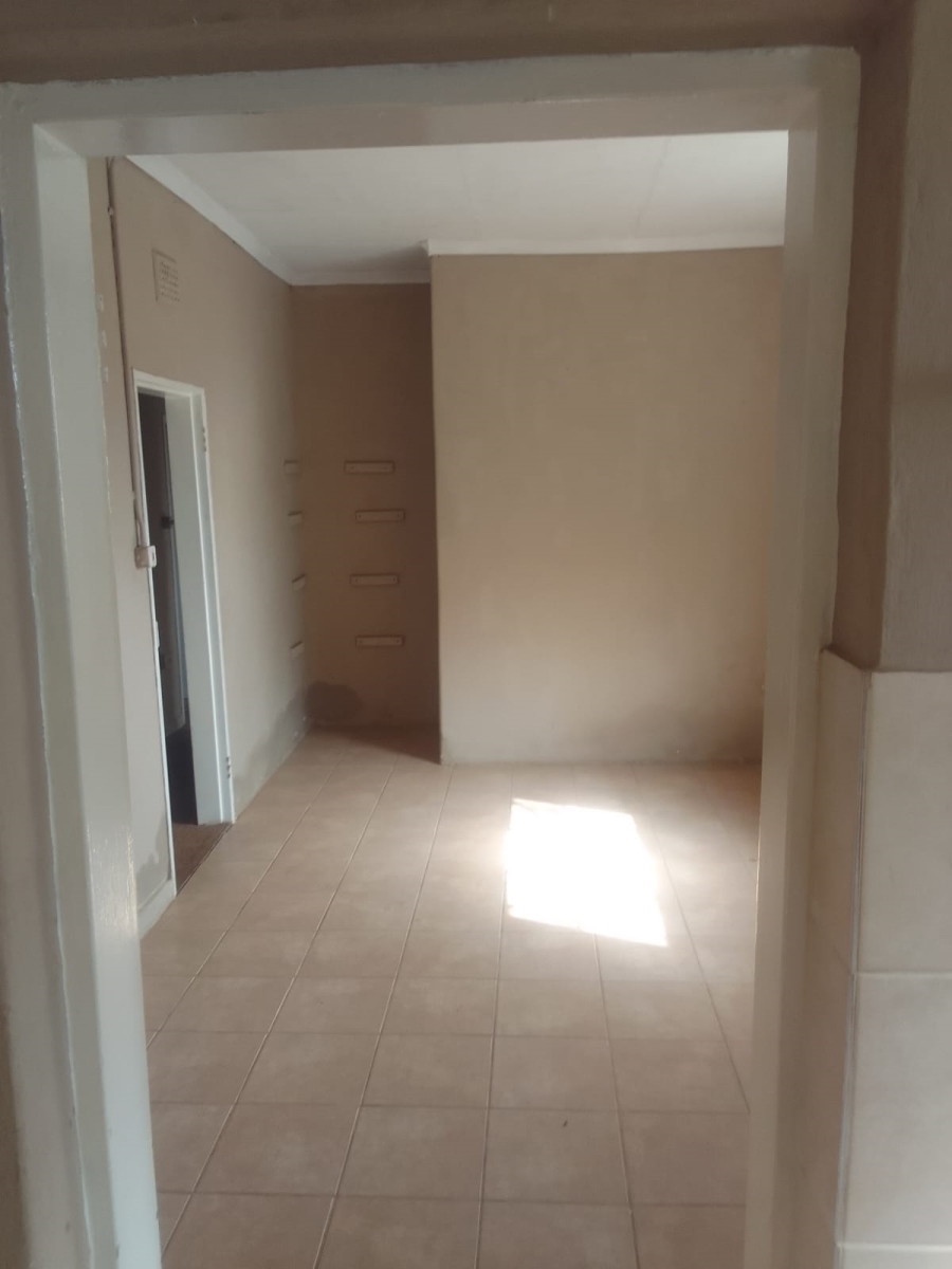 To Let 3 Bedroom Property for Rent in Kleinzonderhout AH Gauteng