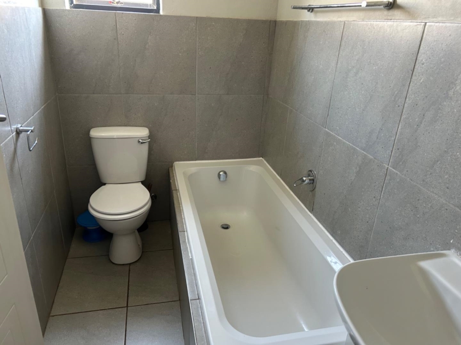 To Let 3 Bedroom Property for Rent in Mindalore Gauteng