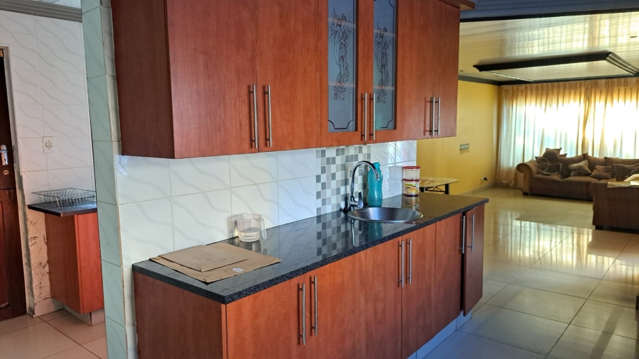 5 Bedroom Property for Sale in Ninapark Gauteng