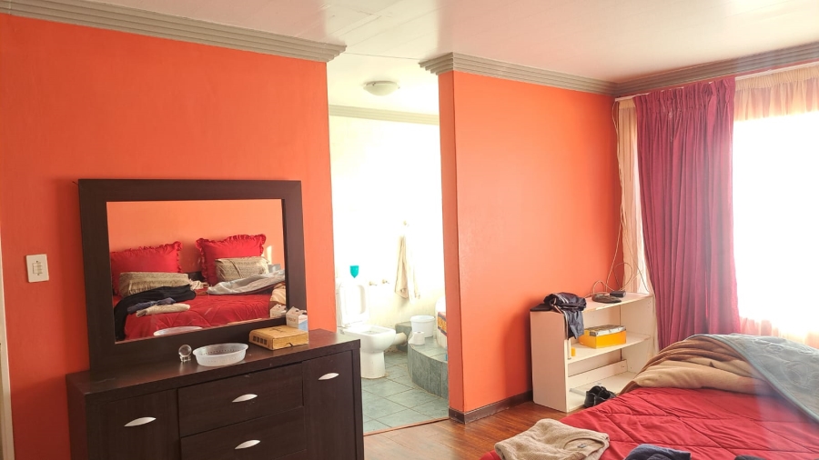 5 Bedroom Property for Sale in Ninapark Gauteng