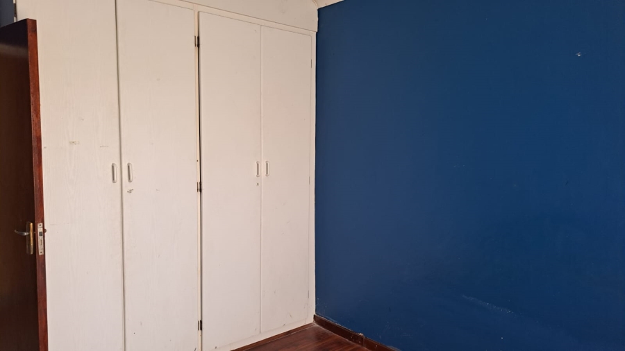 5 Bedroom Property for Sale in Ninapark Gauteng