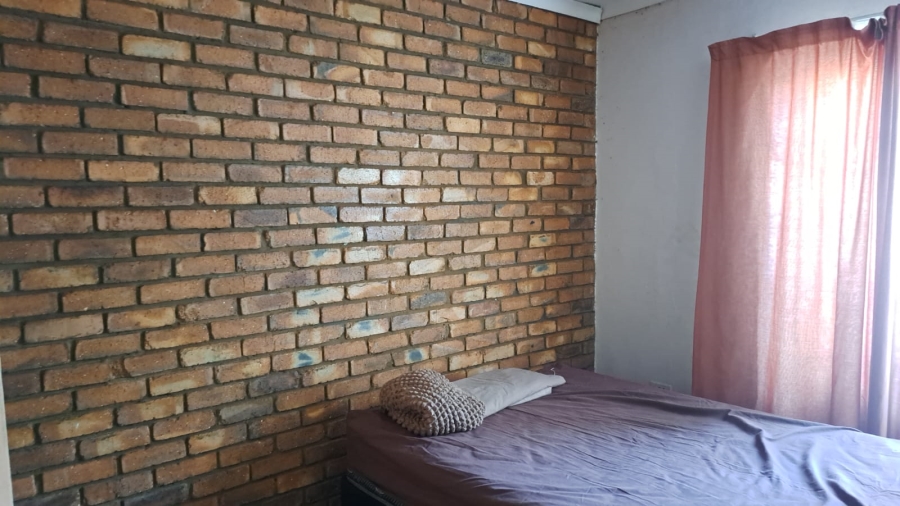 5 Bedroom Property for Sale in Ninapark Gauteng