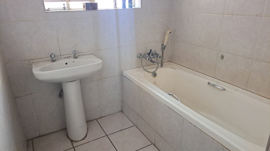 5 Bedroom Property for Sale in Ninapark Gauteng